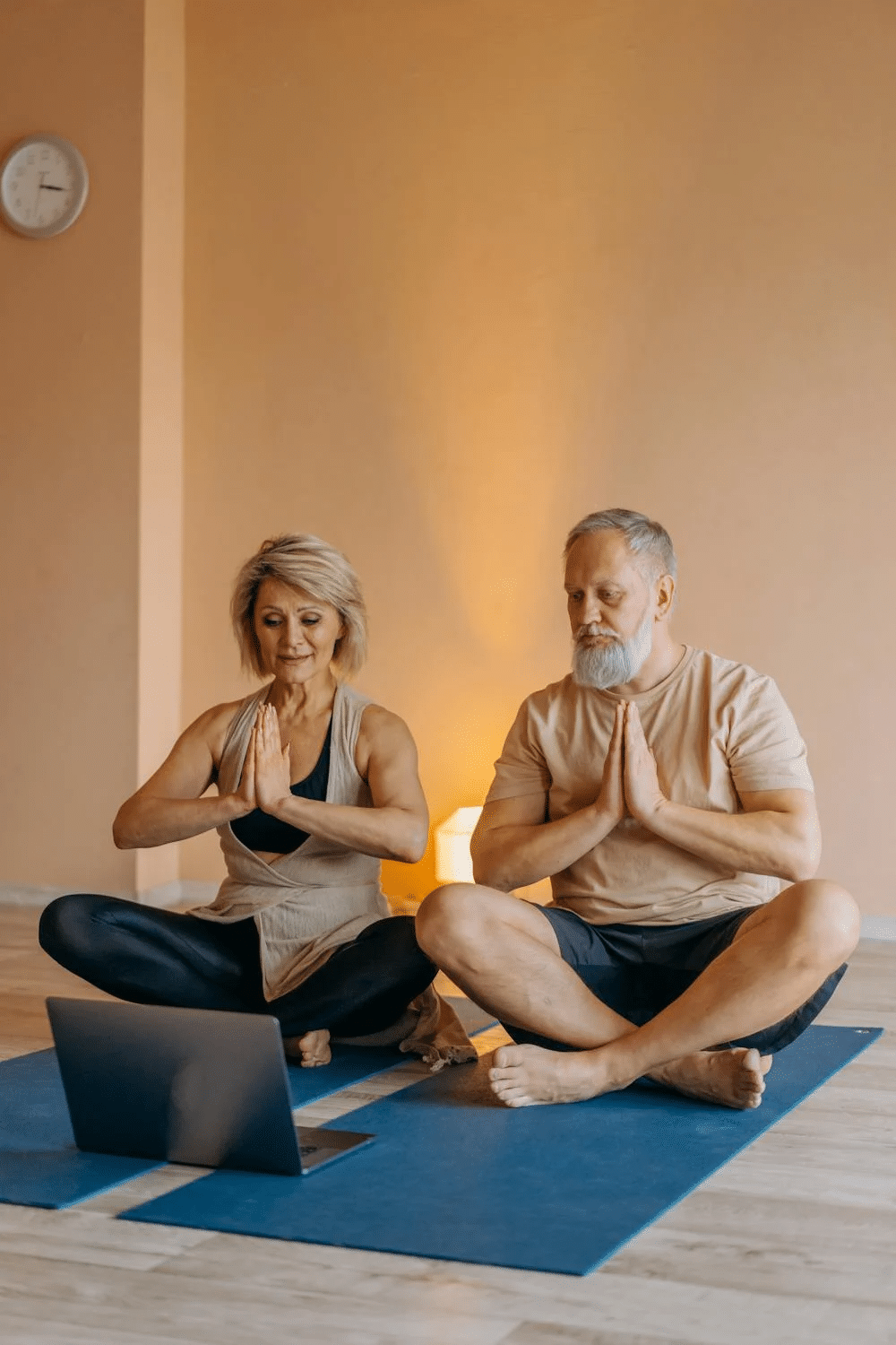 Best Yoga Videos for Beginners Over 50 – Gentle & Easy Routines - Yoga